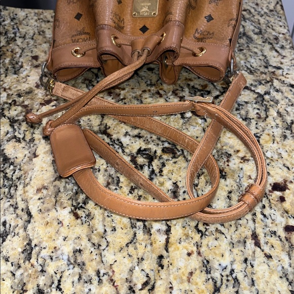 GUC Authentic Vintage MCM Heritage Visetos Monogram Drawstring Bucket Crossbody - Picture 4 of 8